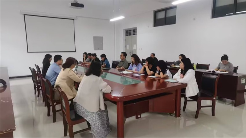 马克思主义学院召开教学工作会议