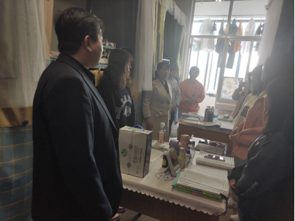 马克思主义学院领导慰问新同学